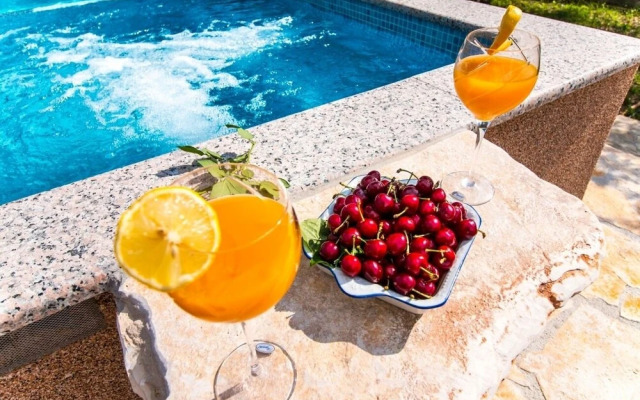 Mare - Open Pool and Pool for Children - H