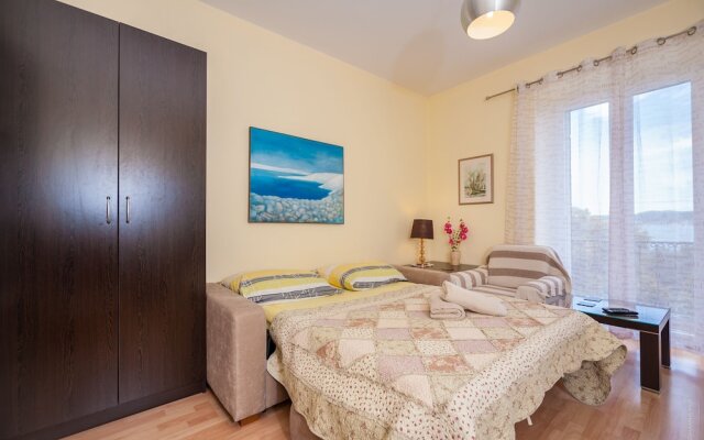 Vera Seaview Apartment