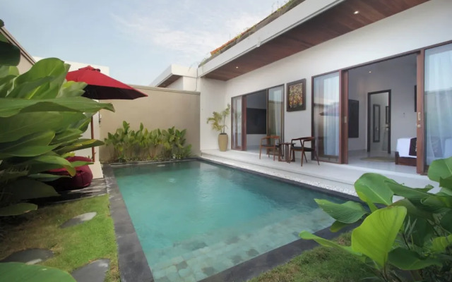 Bougainvillea Villas Cemagi by Parigata