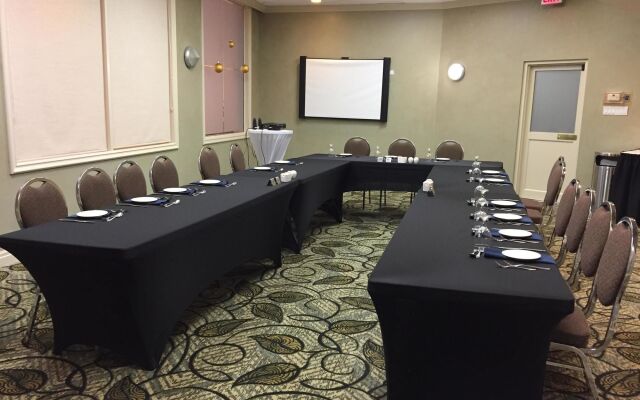 Best Western Plus Mariposa Inn & Conference Centre