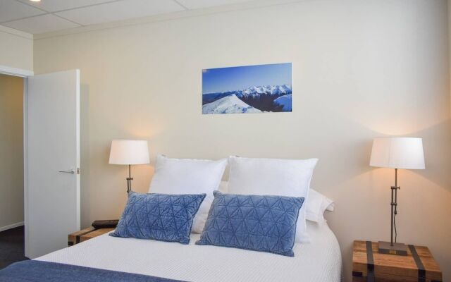 2 Bedroom Loft Style Apartment in Ponsonby
