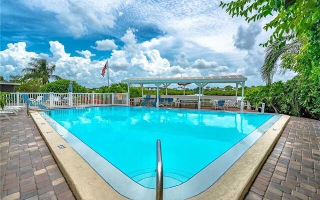 Seashell 19 - Two Bedroom Condo