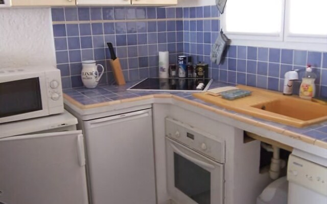 YVETTE MINI-VILLA - FACING THE SEA Apartment 2