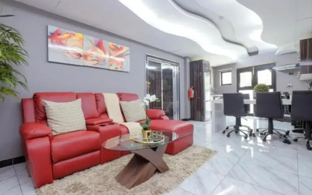 William Nicol Apartments by Monte La Vue