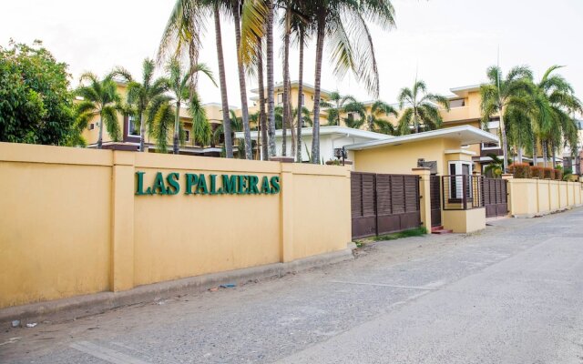 Las Palmeras Apartelle by OYO Rooms