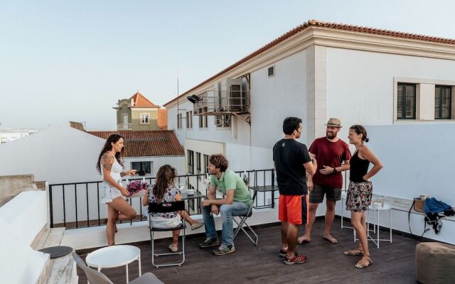 Deck Lodge - Hostel