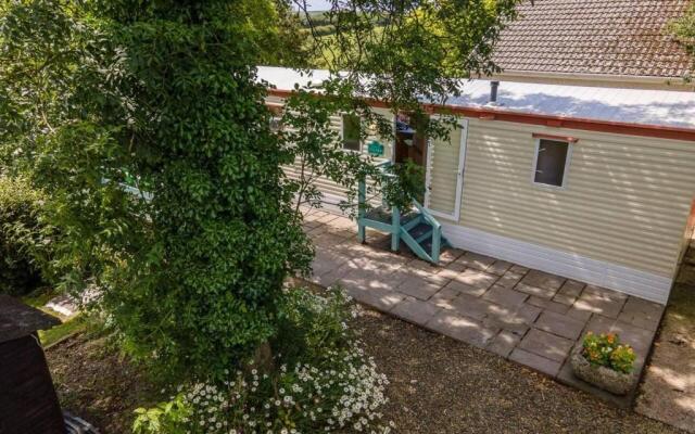 Beautiful 3-bed Cabin in Pembrokeshire Coast