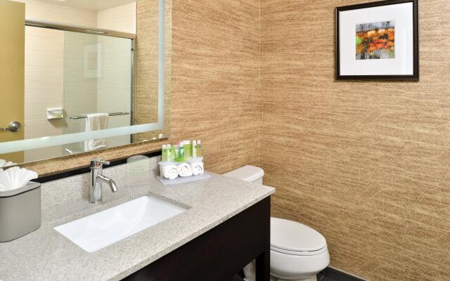 Holiday Inn Express Hotel & Suites Peekskill -Lower Hudson Valley, an IHG Hotel