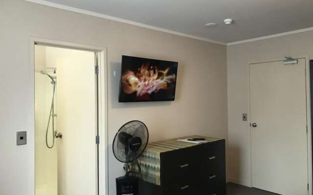 Lake Lodge B&B Rotorua - Adults Only