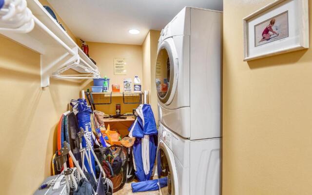 Pat's Paradise - 7030N