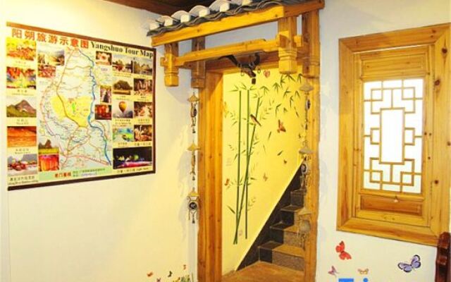 Yangshuo Xijie Pedestrian Street Laomen Hotel