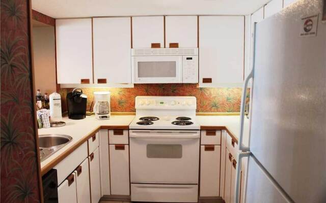 Ocean Creek South Tower #QQ1 Ocean View (P) by RedAwning