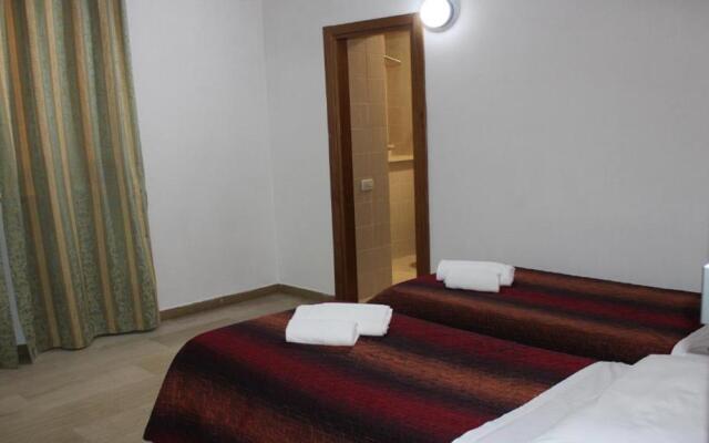 Hc1 S.r.l. - Hotel Center 1 - 2 - 3