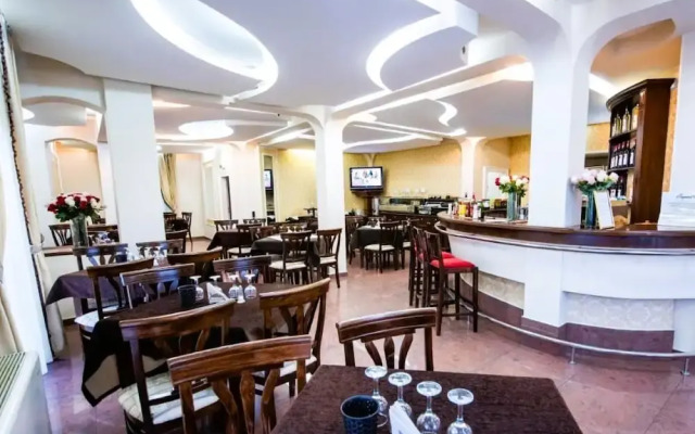 Hotel Imperial Timisoara by JR