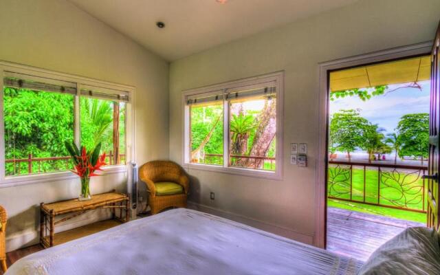 Iguana Lodge Beach Resort
