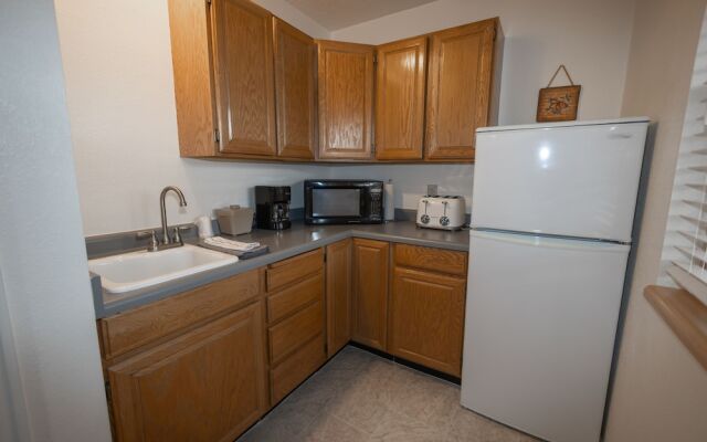 Austin's Chuckwagon Lodge