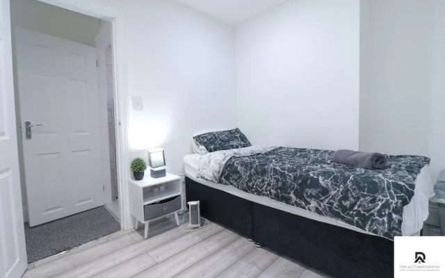 3-bed House in London Near the O2 Arena & Excel