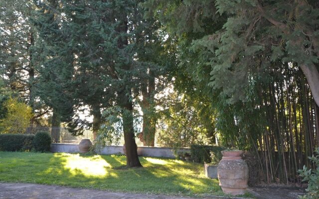 Charming Villa in Tuscany With Swimming Pool