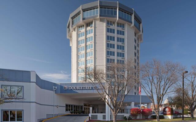 DoubleTree by Hilton Hotel Jefferson City