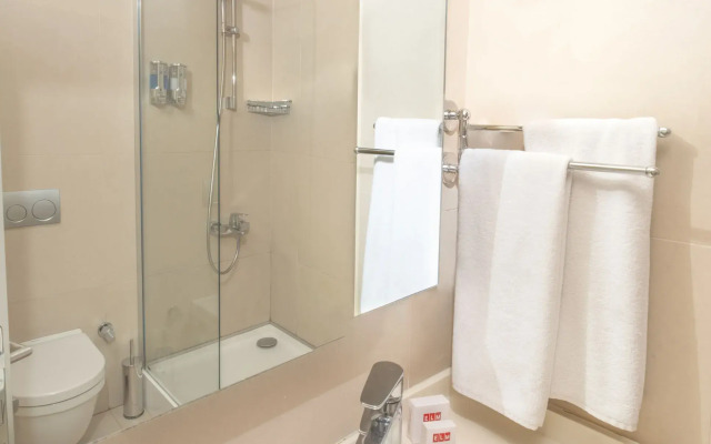 Elm Suite Hotel