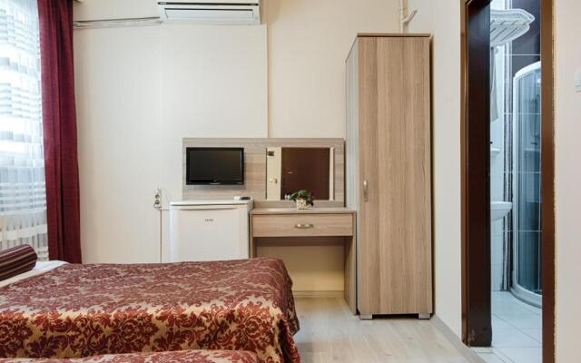 Di̇nar Hotel