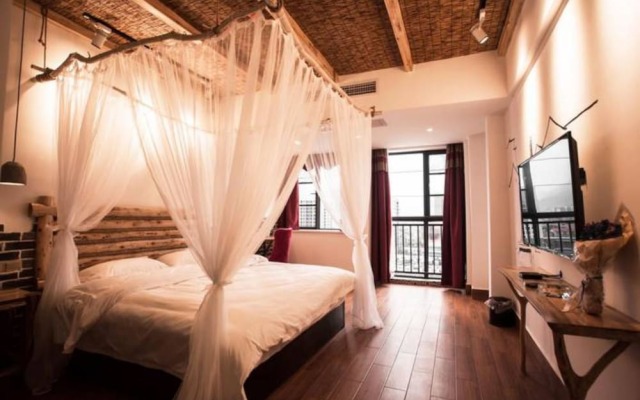 Zhangjiajie Interval Time Travel Inn