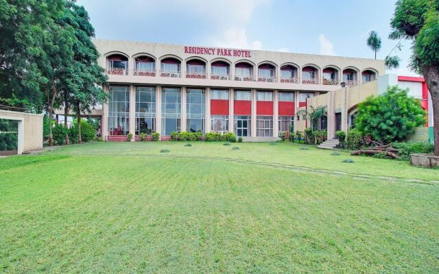 Oyo 60852 Hotel Residency Park