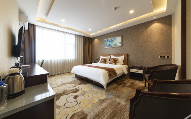 qingzhu Jinyue Hotel (Kuangshan Automobile Great World, Shanghai, Jinan)