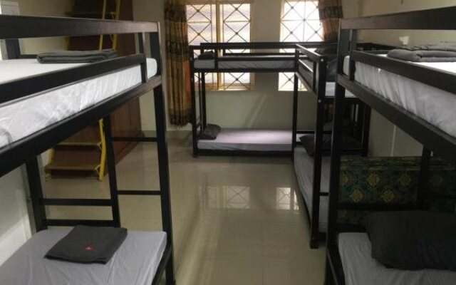 Meow Hostel