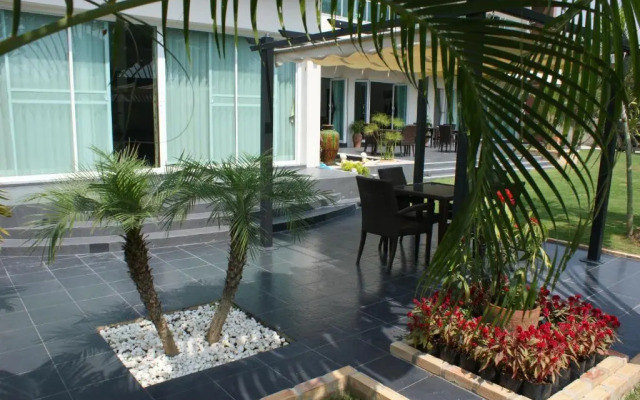 Sumali Villa