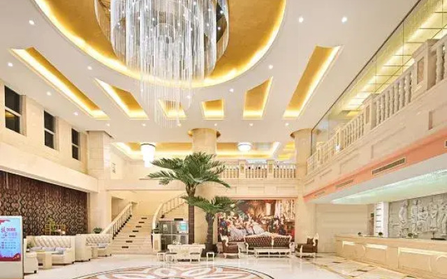 Vienna International Hotel (Hezhou High-speed Railway Station)