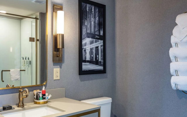 The Yorktowne Hotel, Tapestry Collection by Hilton