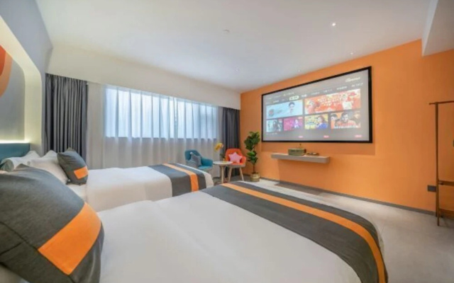 Zhiling Homestay (Five Star Street City Center) – Guest Rooms – Liuzhou