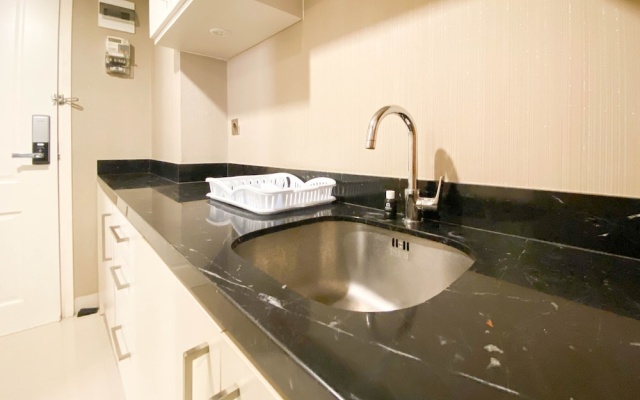 Comfy And Minimalist Studio At Marquis De Lafayette Apartment – Bathroom – Semarang