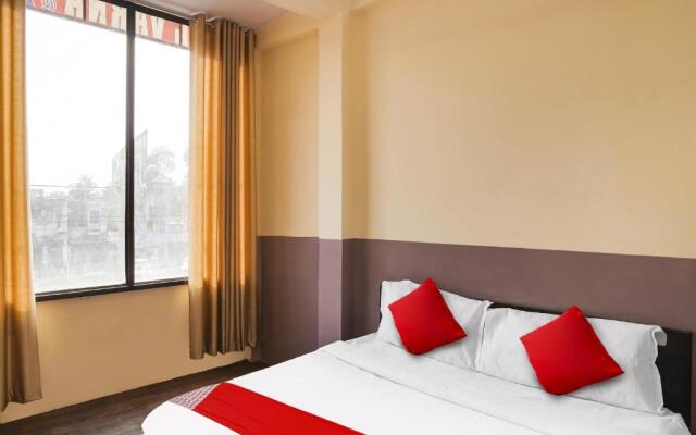 OYO Flagship 80448 Hotel Varna