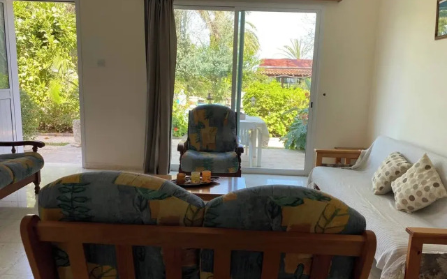 Room in Guest Room - Kritos Apartments-one Bedroom
