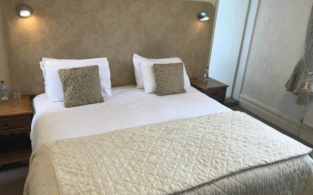 The Carre Arms Hotel