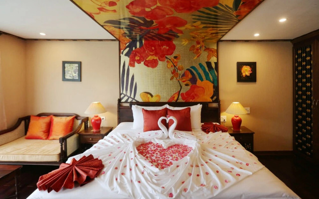 Indochine Cruise Lan Ha Bay