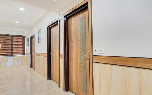 Treebo Vinayak Inn, Jagatpura