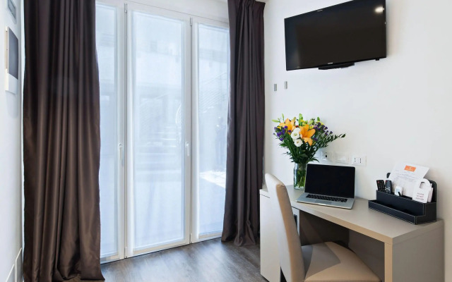 Отель Studio Inn Centrale & Milano Urban Padel