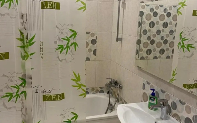 Апартаменты на улице Азина 15