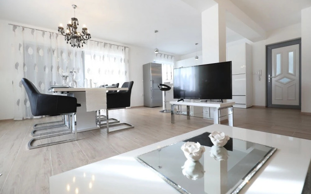 Villa Olive Garden Apartments