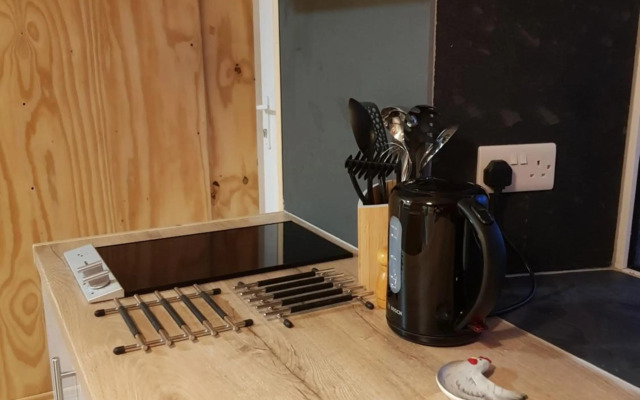 Luxurious underfloor heated Yurt with Hot tub