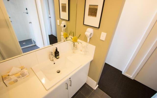 Coorong Waterfront Retreat