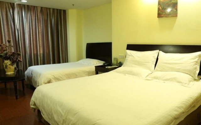 GreenTree Inn Taicang Baolong Square Hotel