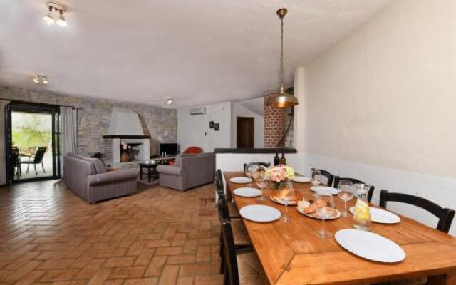 Villas Barat by Istarski Dvori