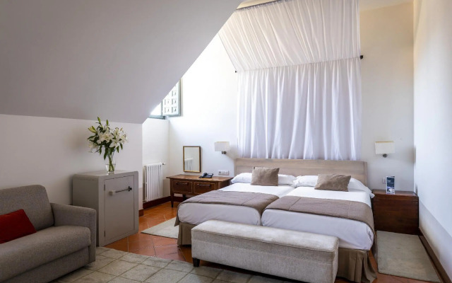 Parador De La Granja