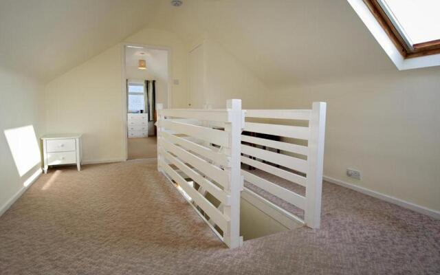 10 Llwyn Onn Beach Hut