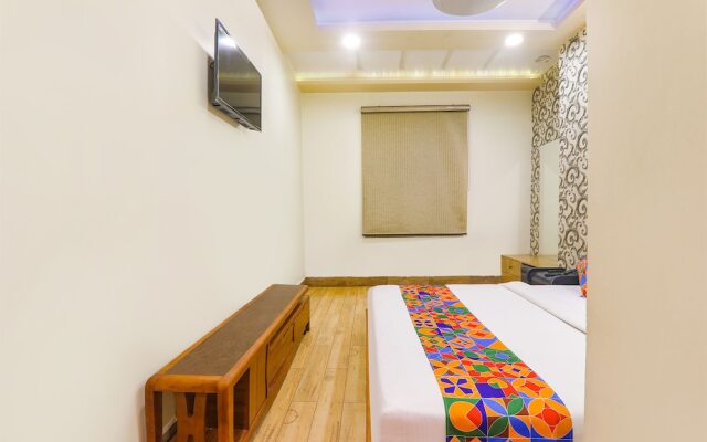Capital O 16639 Hotel Shri Pushpraj