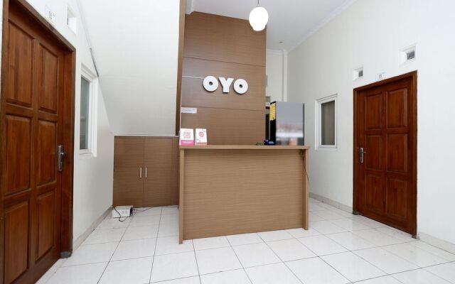 OYO 2428 Trision Hostel